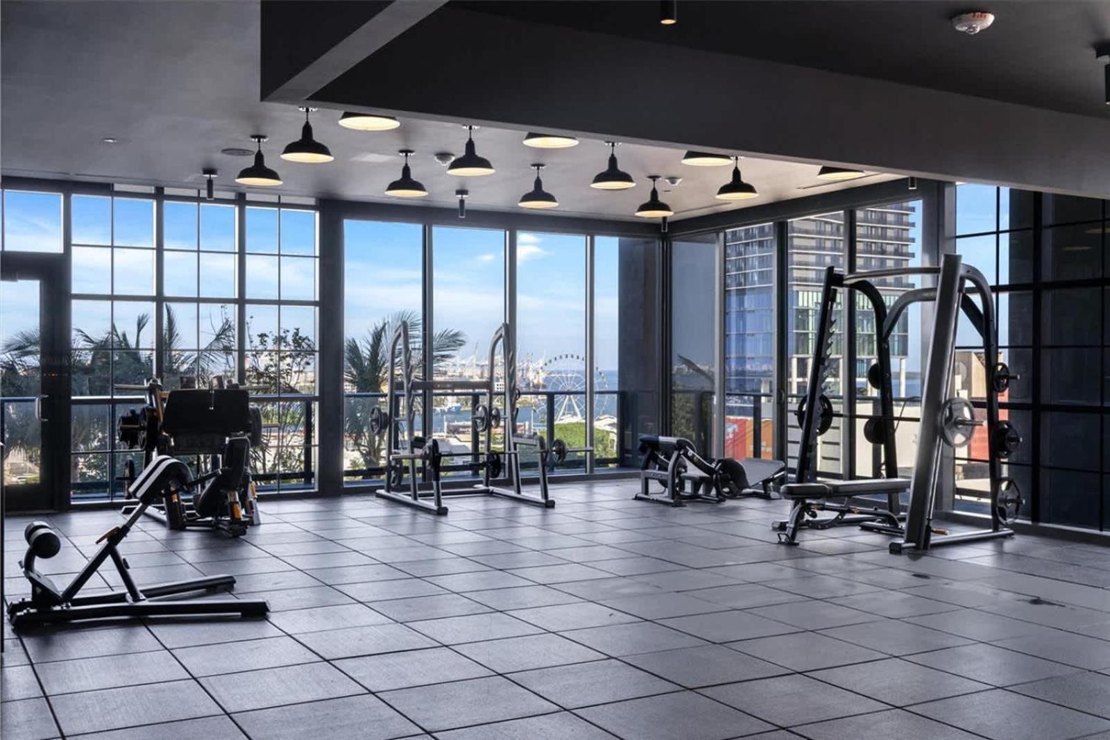 2br With Gym And Pools * Miami
