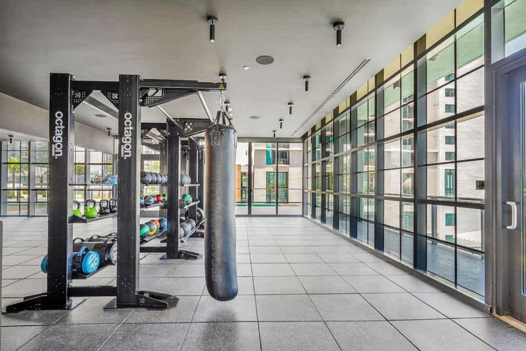 Apartment 2br With Gym And Pools *