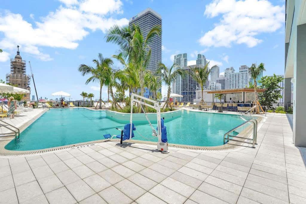 2br With Gym And Pools * Miami