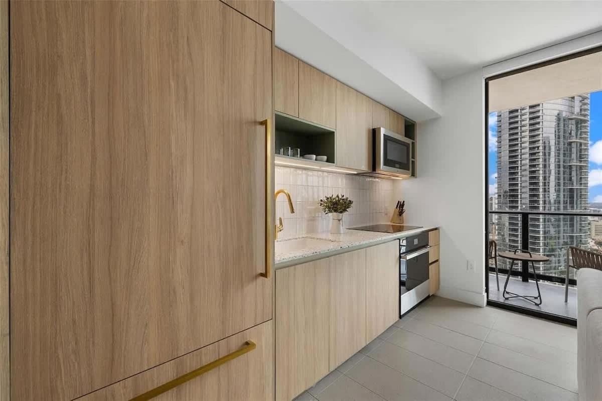 2br With Gym And Pools Apartment Miami