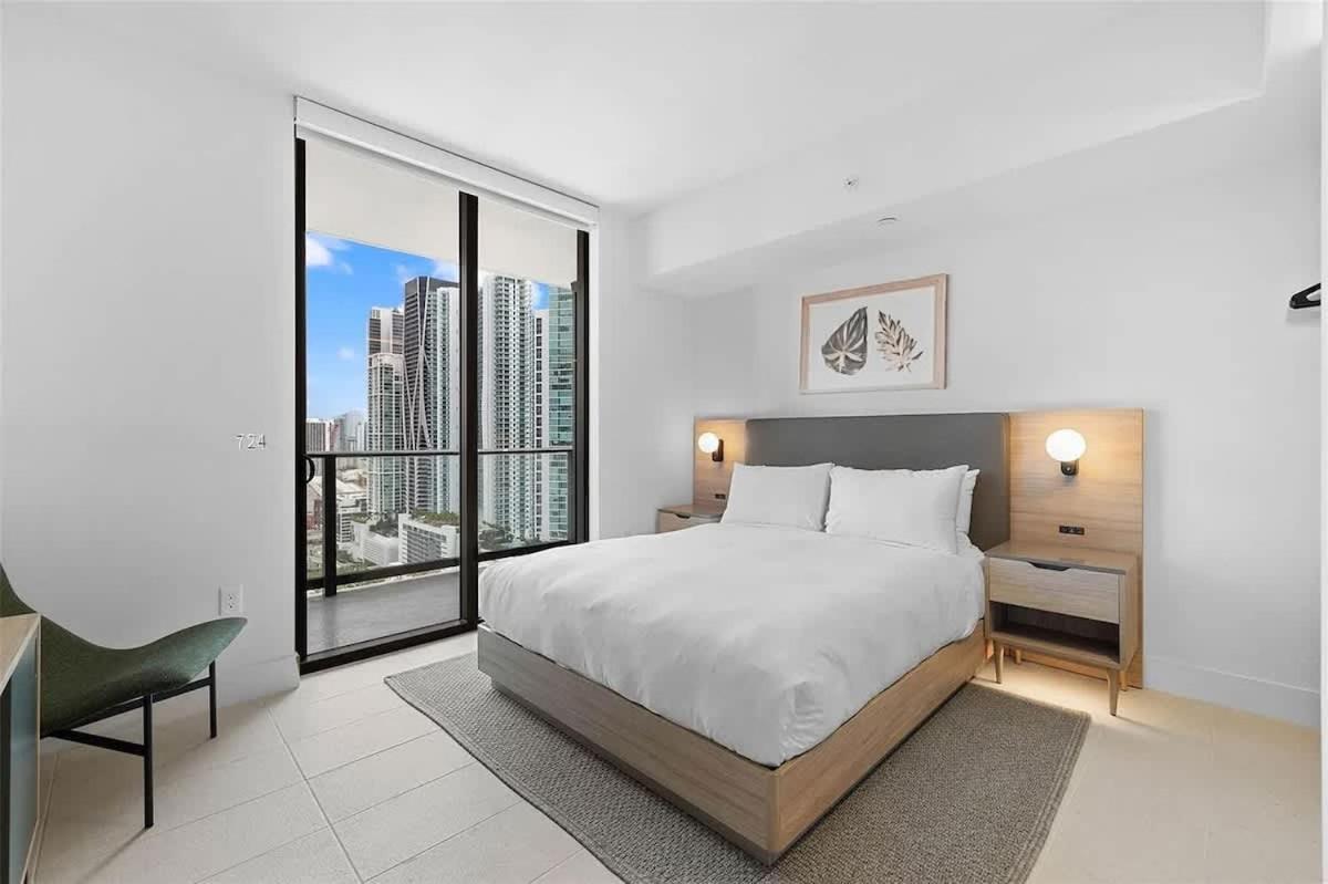 2br With Gym And Pools Apartment Miami